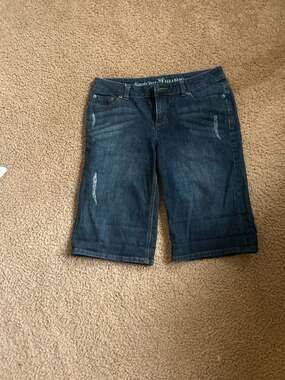 Simply Vera Vera Wang Women's Distressed Mid-Rise Denim Boyfriend Bermuda Shorts